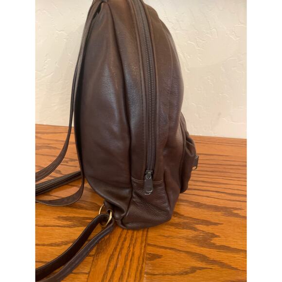 Vintage Victoria Leather Co. Brown leather backpack. main image 9